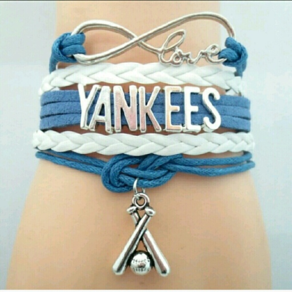 Nwt Yankees  infinity bracelet